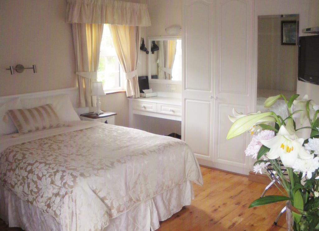 Redwood Bed & Breakfast Killarney Room photo